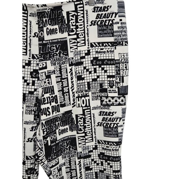 UO Urban Outfitters Womens XXL Newspaper Print Flared Leg Pants Stretch Pull On - Picture 5 of 6